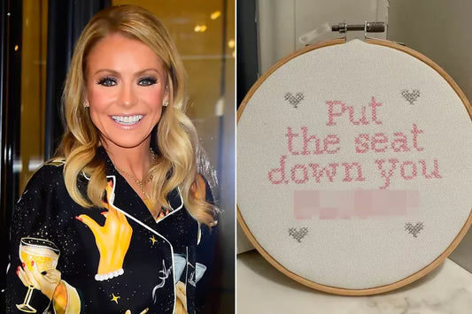 Kelly Ripa - Put the toilet seat down