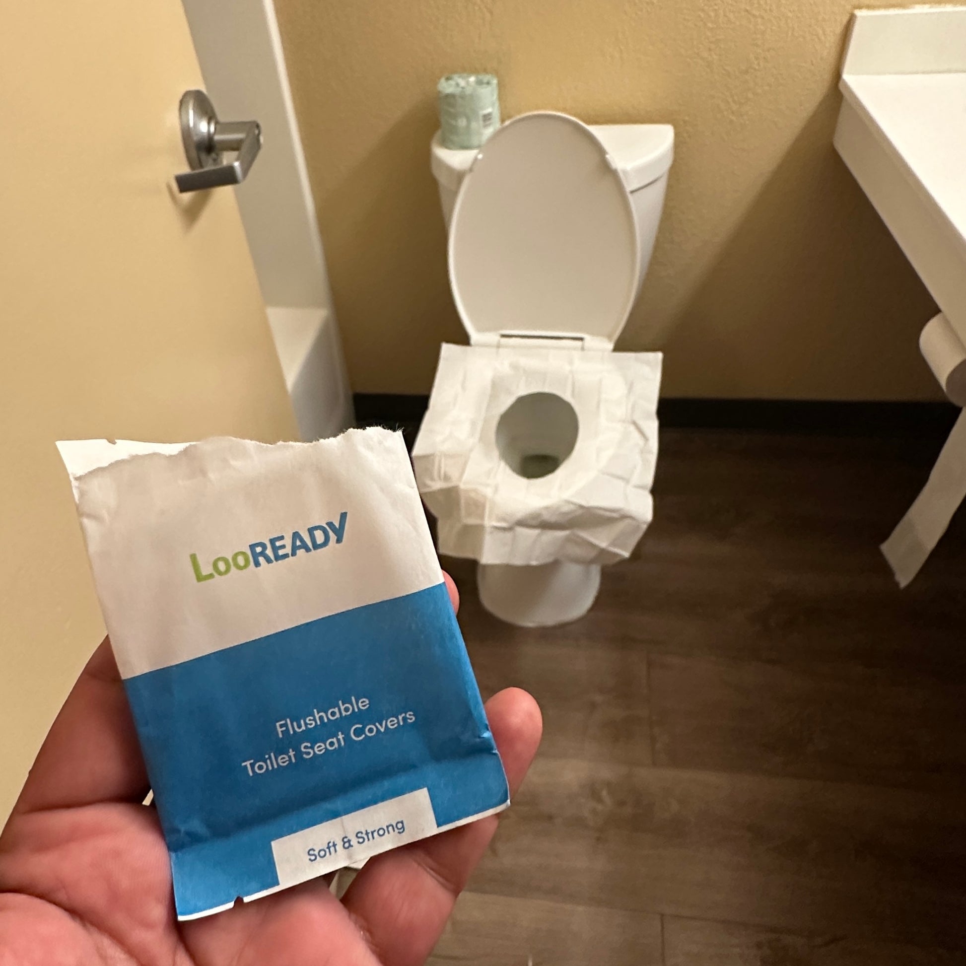 Benefits of LooREADY Disposable Toilet Seat Covers